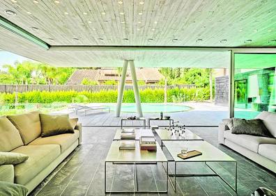 Imagen secundaria 1 - Aspecto exterior e interior de la casa.