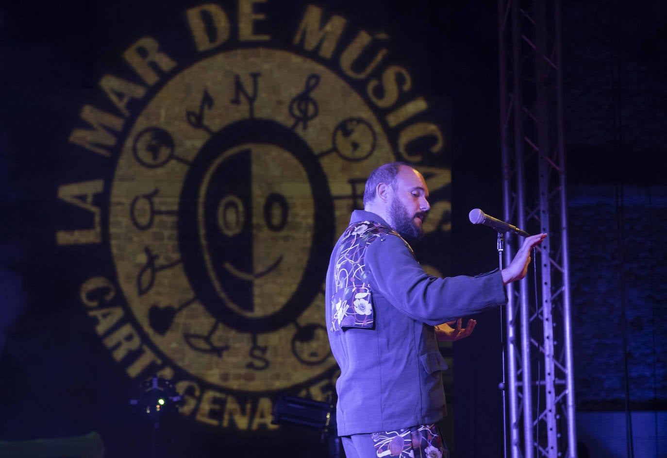 Niño de Elche, Los Hermanos Cubero y Amaia protagonizaron la noche del viernes en Cartagena.