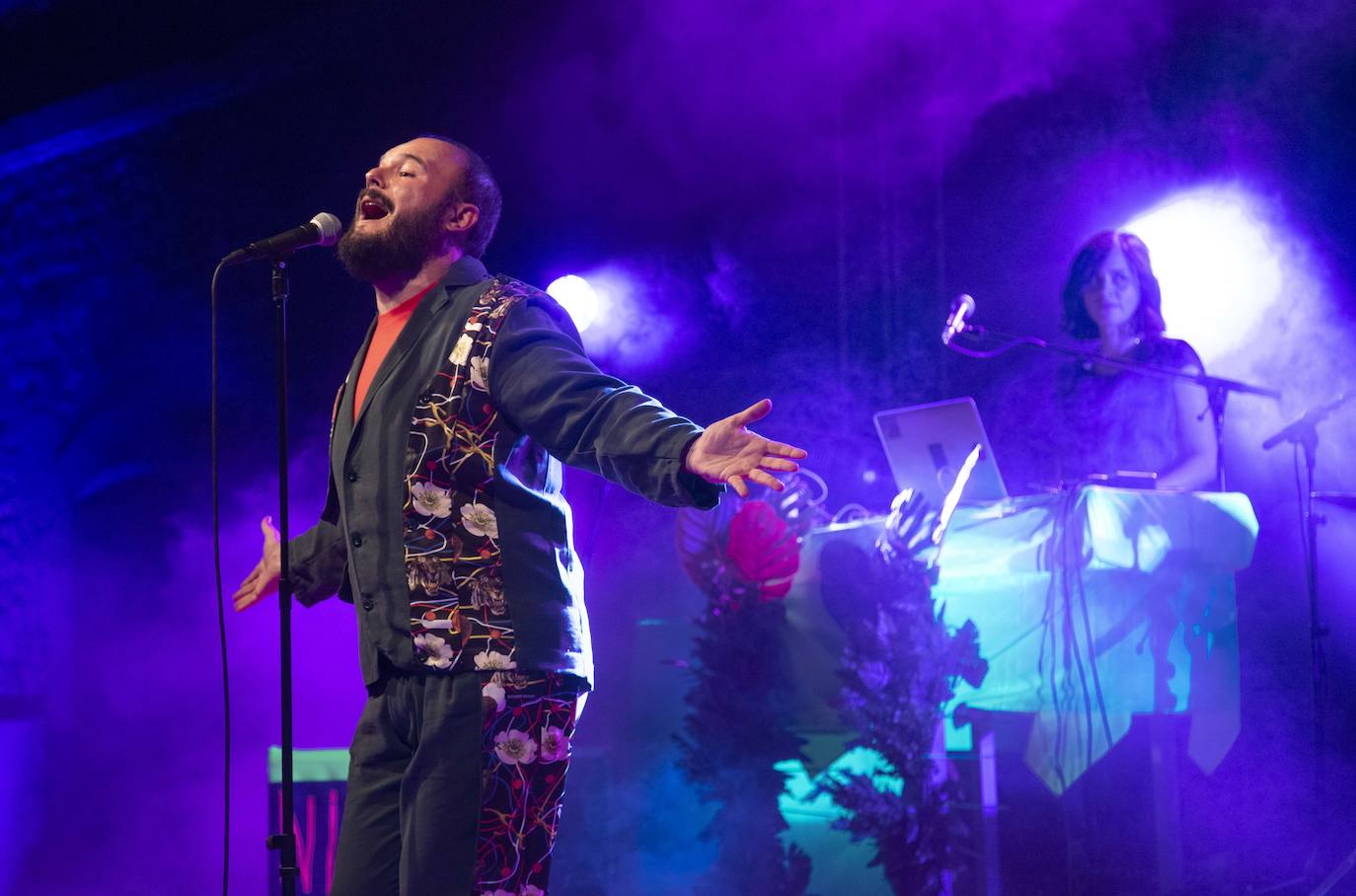 Niño de Elche, Los Hermanos Cubero y Amaia protagonizaron la noche del viernes en Cartagena.
