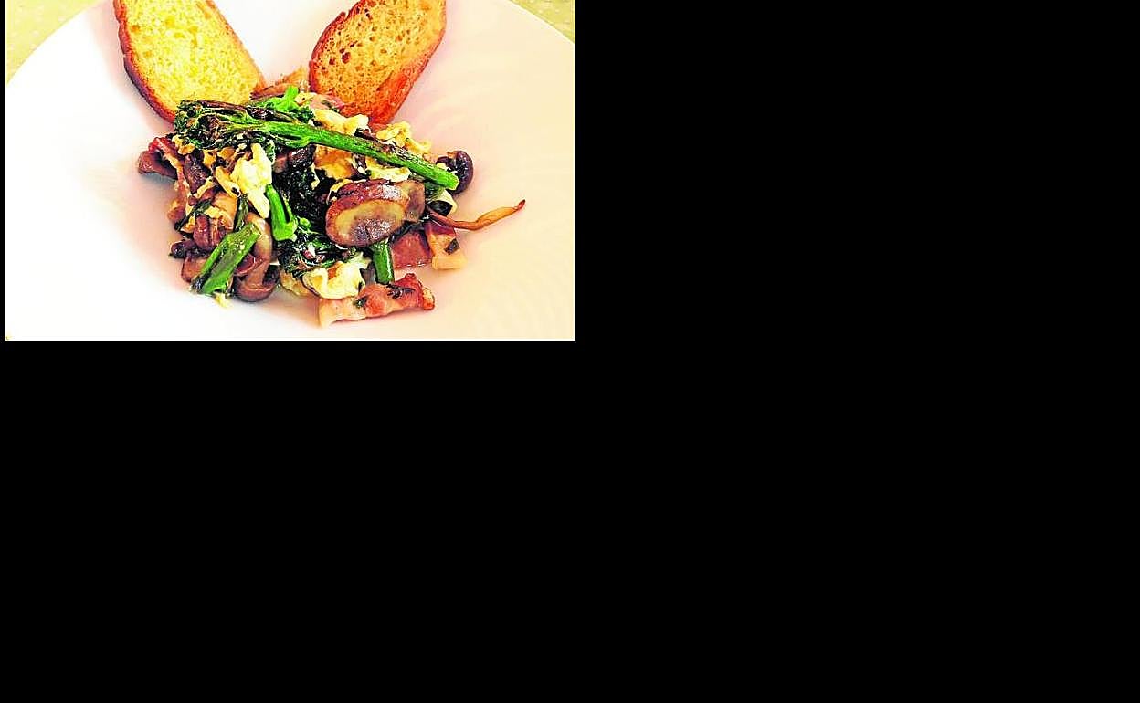 Revuelto de setas y bimi