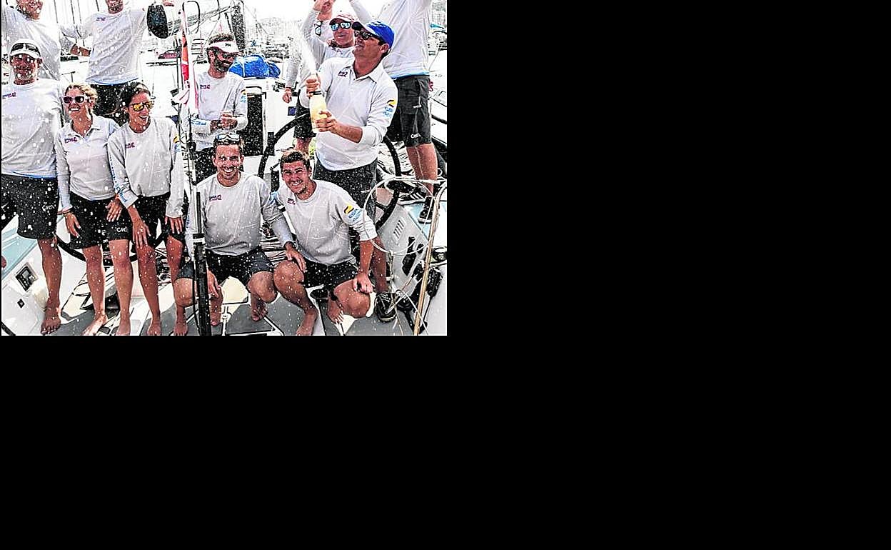 Los integrantes del 'Pez de Abril' celebran su triunfo del año pasado en la Copa del Rey. 