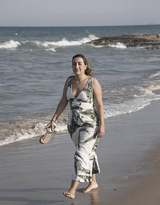 Cayetana Ferrer no se cansa del mar.