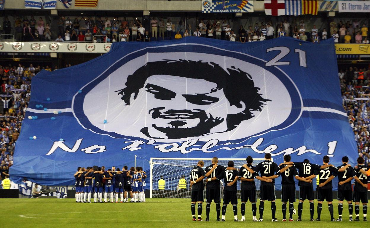 Homenaje a Dani Jarque en el RCDE Stadium.