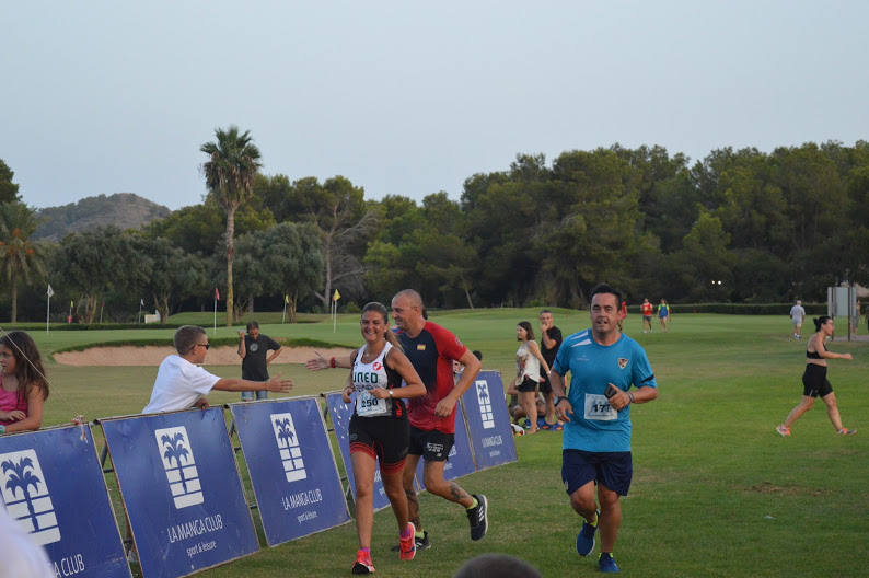 El corredor del Alumbres Sport completa el recorrido de 7 kilómetros en 23:39 minutos, por los 28:46 de la atleta del Grupo Alcaraz