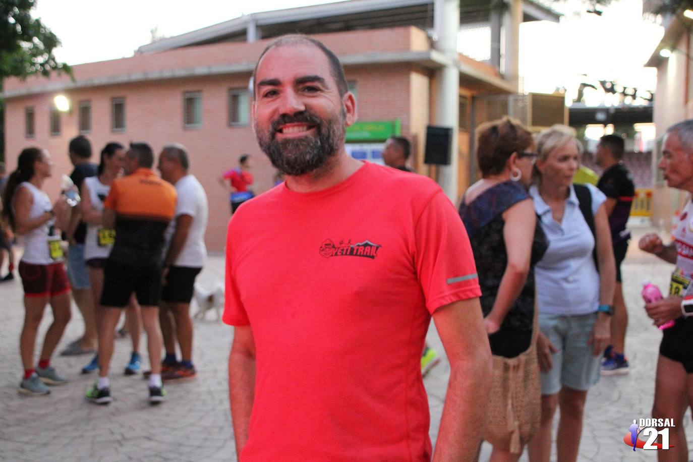 El atleta del Mobel Automenor Running Team se lleva el triunfo con un tiempo de 33:15 minutos, por los 40:45 para la corredora del C.D. Runtritón