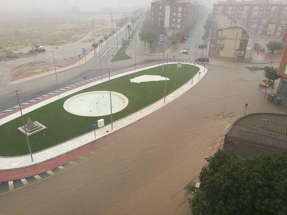 Las precipitaciones sirvieron para extinguir un conato de incendio en la Sierra de Sopalmo, originado por los rayos de una tormenta