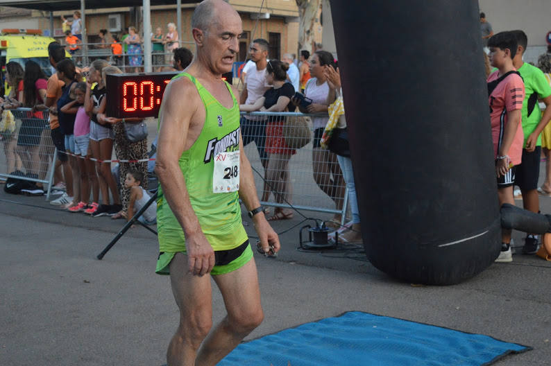 El atleta del Alumbres Sport gana con un tiempo de 31:23 minutos en los 8,5 kilómetros, por los 36:00 para la corredora del Mobel Automenor Running Team