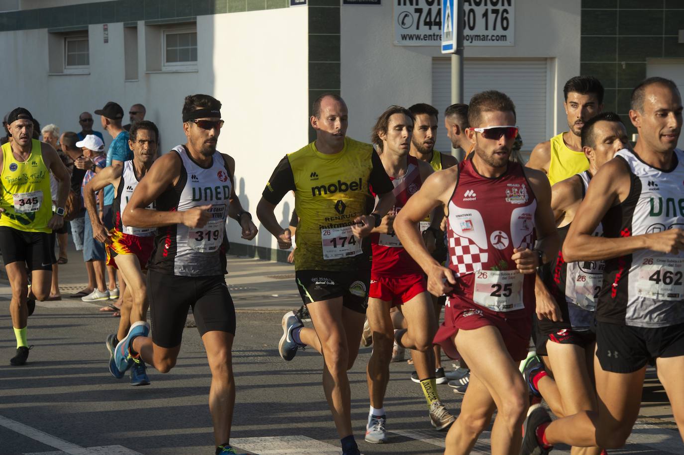 El atleta del Mobel Automenor Running Team se lleva el triunfo con un tiempo de 35:10 minutos en los 10 kilómetros, por los 44:43 para su compañera de club que gana en la prueba femenina