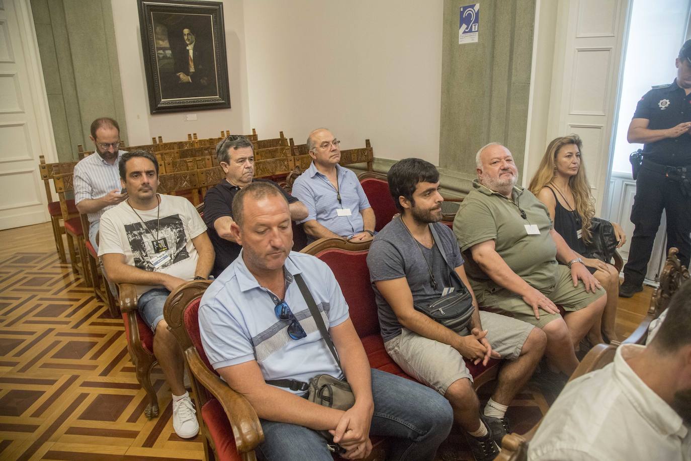Durante el Pleno, la alcaldesa, Ana Belén Castejón, protagonizó un encontronazo dialéctico con el portavoz de MC, José López.