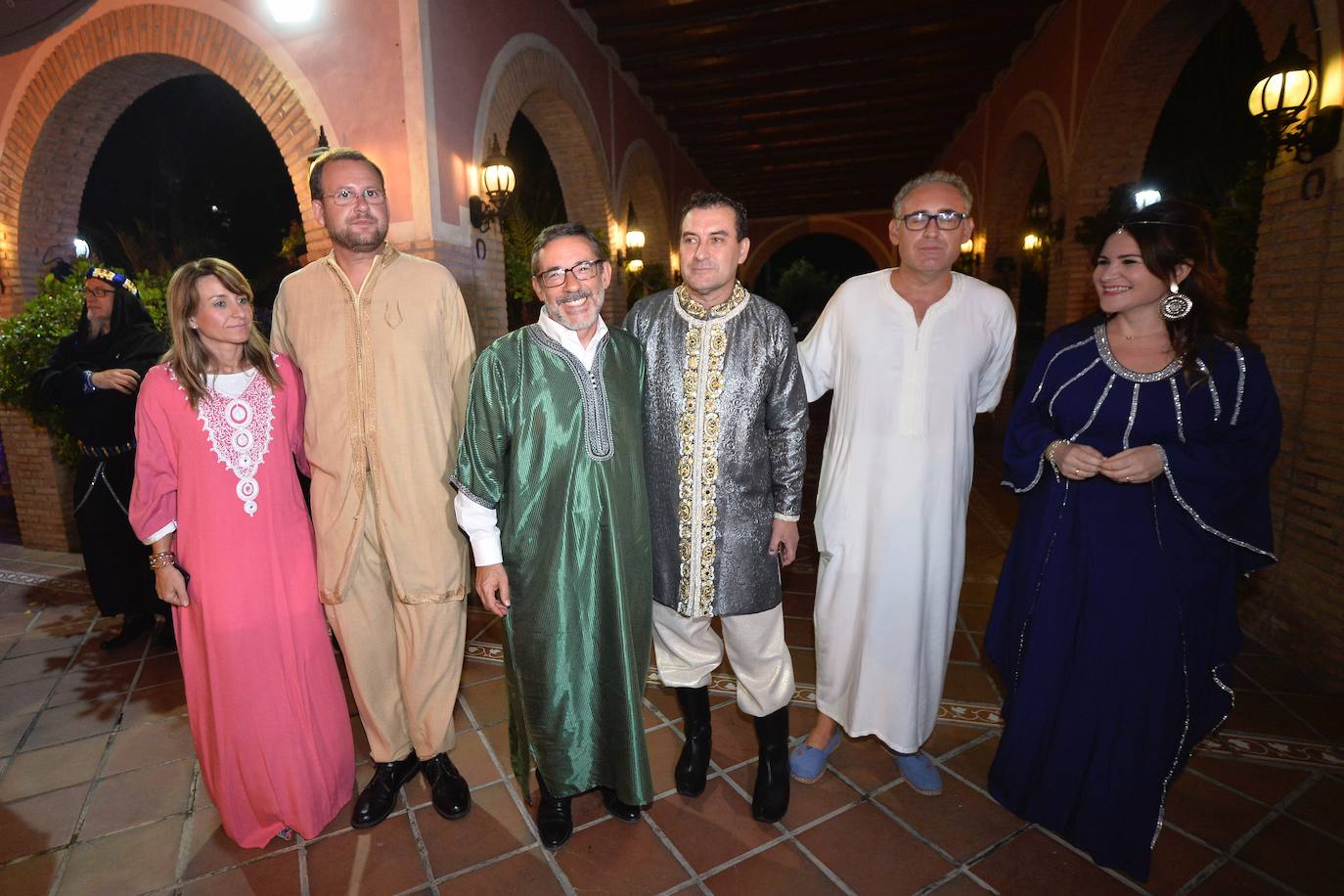 El restaurante Rincón Huertano acogió el viernes por la noche la Cena Medieval, en la que brillaron con luz propia el Rey Aben Hud 2019, Agustín Belda Lario y su favorita, su hija Carmina y el Infante Alfonso 2019, Alejandro García Serón, junto a su esposa y reina, Berta García.