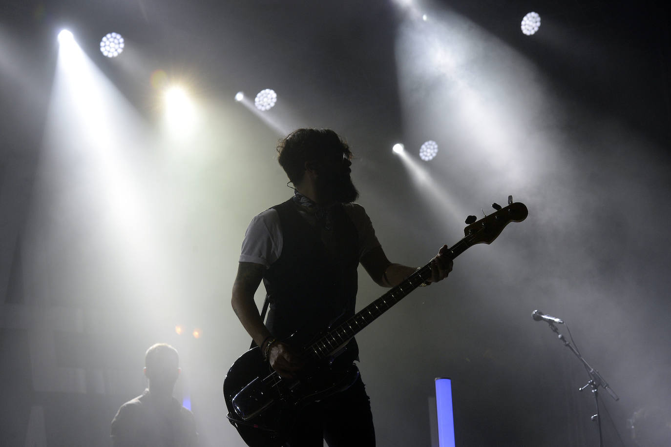 El festival B-Side celebra su edición más ecléctica, en la que Viva Suecia firmó los mejores momentos y en la que también destacaron la puesta en escena de Fuel Fandango, el reggae electrónico de Iseo & Dodosound y el talento de Alice Wonder.