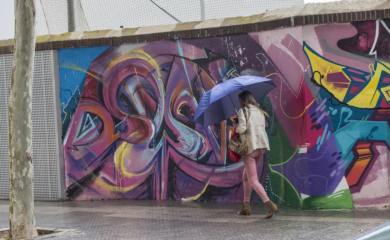 Calles de Cartagena, este miércoles, con las primeras lluvias.