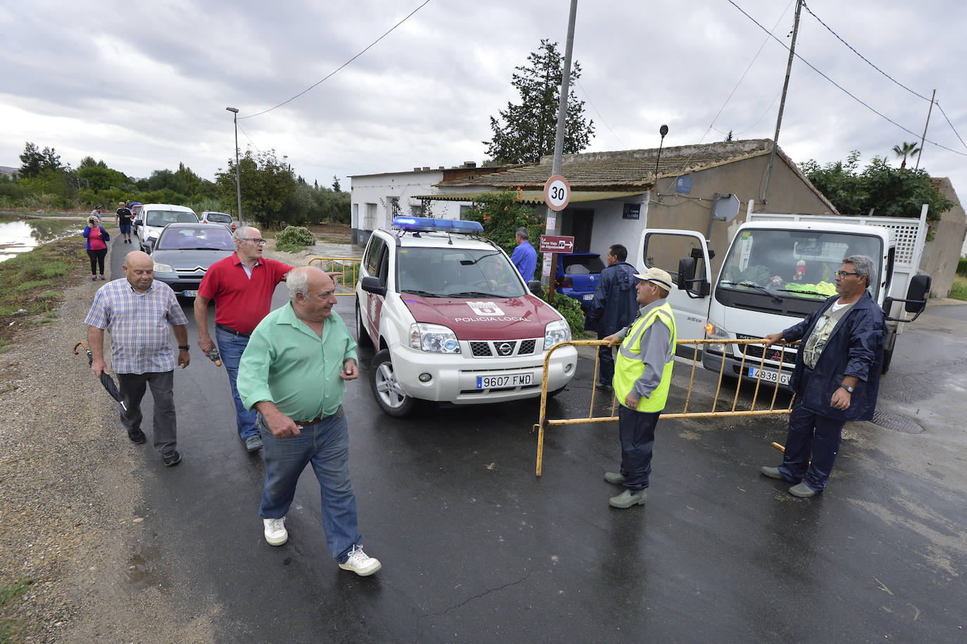 Ocho vías permanecen cortadas en pedanías de Lobosillo, Avileses, Cabezo de Torres y Torreagüera y en los barrios de Espinardo y Churra