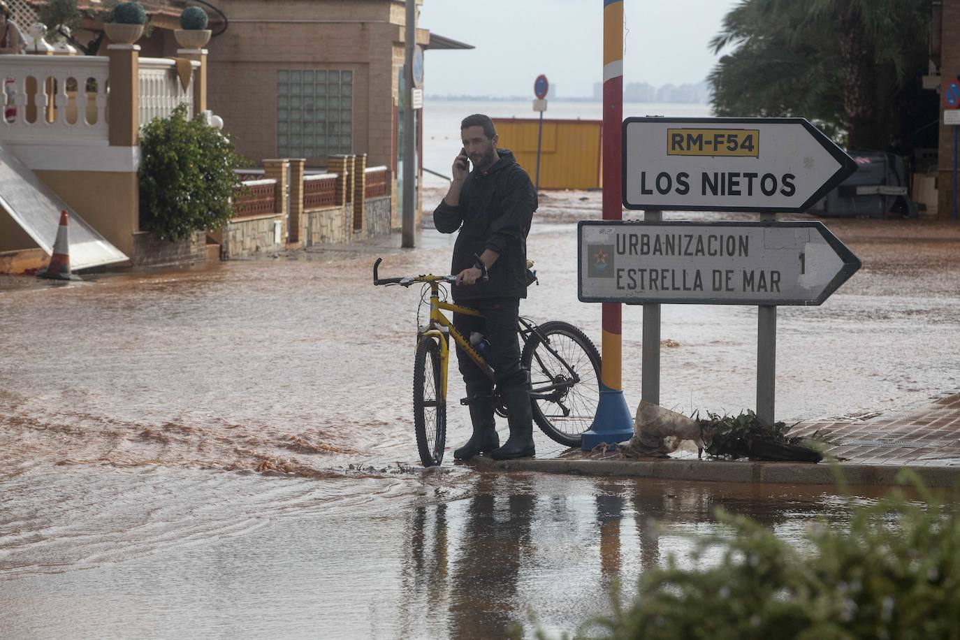 El centro de Cartagena y Los Urrutias también sufrieron notablemente los efectos de las inundaciones