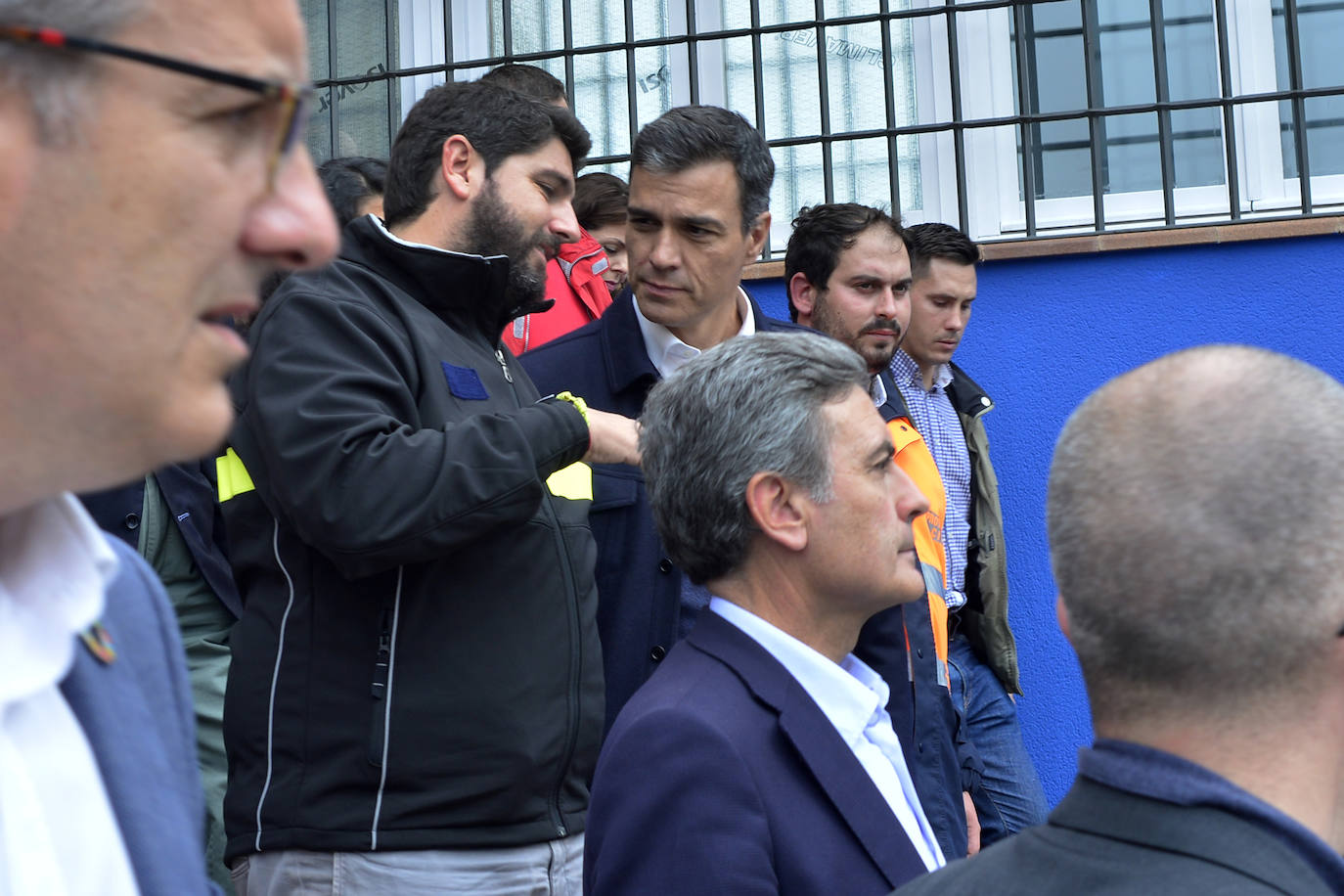 El presidente del Gobierno visita Los Alcázares para interesarse por los daños que el intenso temporal ha causado en la Región de Murcia en los últimos días