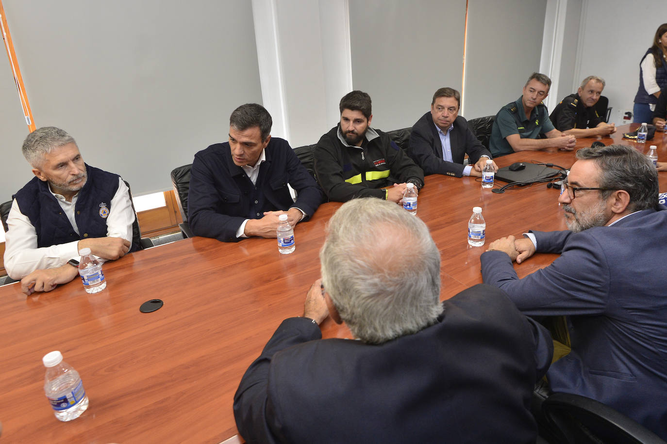 El presidente del Gobierno visita Los Alcázares para interesarse por los daños que el intenso temporal ha causado en la Región de Murcia en los últimos días