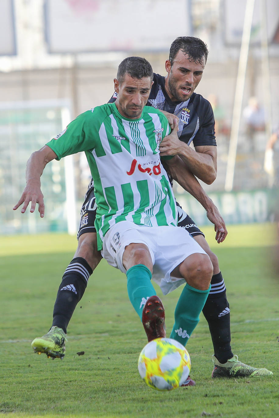 Un golazo de Manu Viana da la victoria a los de Munúa en Sanlúcar de Barrameda