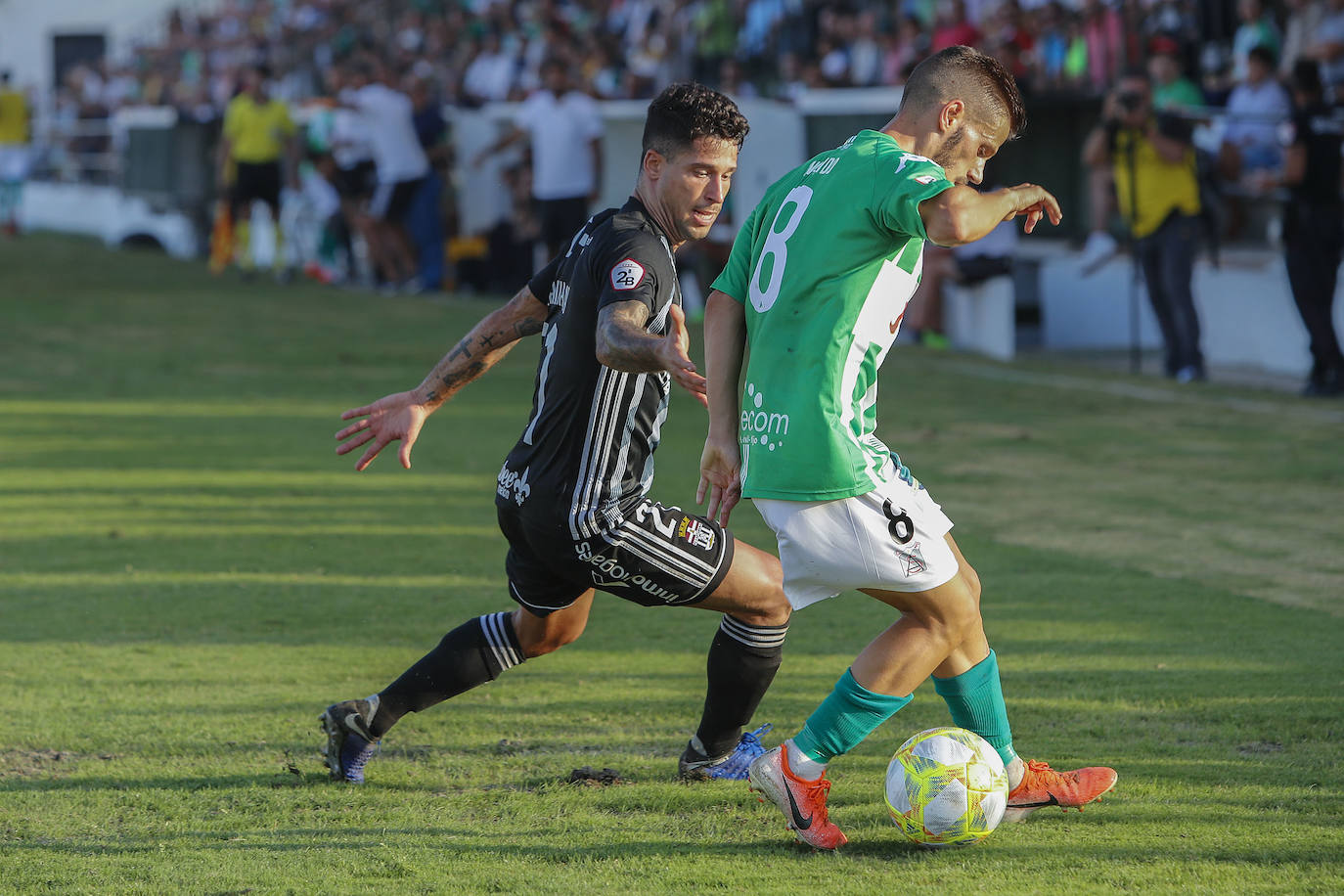 Un golazo de Manu Viana da la victoria a los de Munúa en Sanlúcar de Barrameda