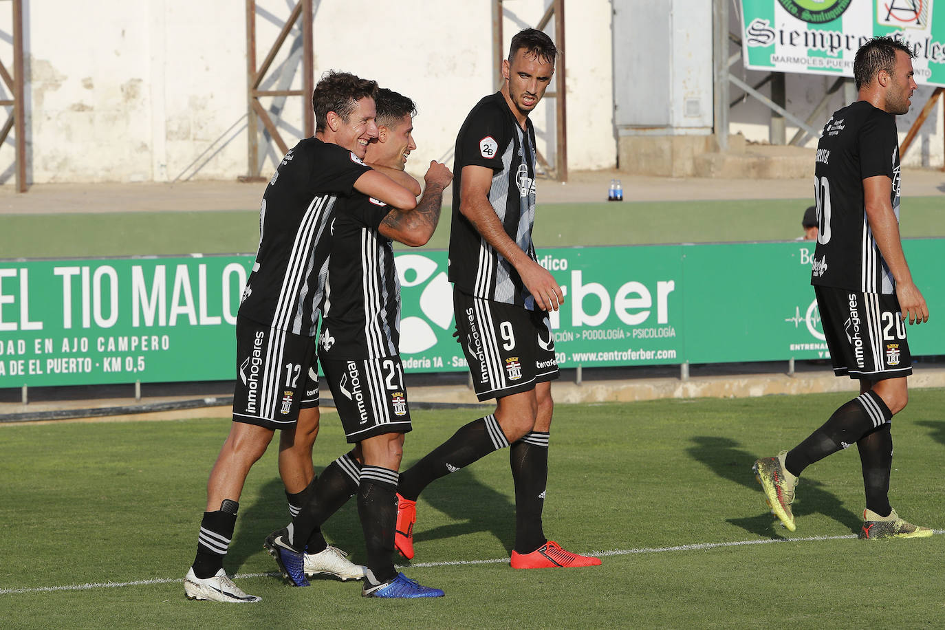 Un golazo de Manu Viana da la victoria a los de Munúa en Sanlúcar de Barrameda