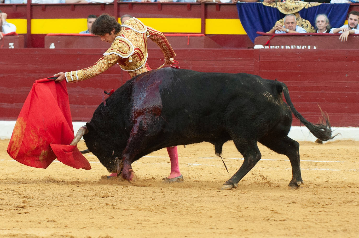 Se arregló la corrida inaugural del abono de la feria de septiembre en su segunda parte