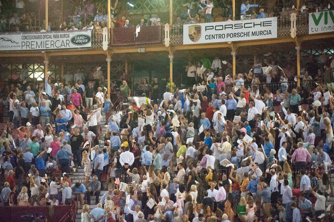 Se arregló la corrida inaugural del abono de la feria de septiembre en su segunda parte