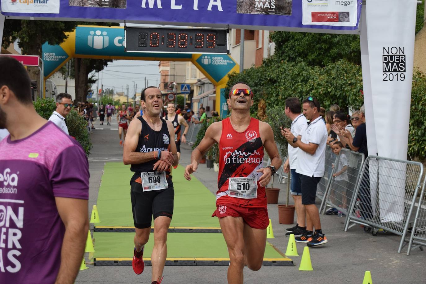 El atleta del Grupo Alcaraz se lleva la XXVII Carrera Popular de la pedanía murciana con un tiempo de 36:06 minutos, por los 43:42 para la corredora del Bathco Running Team