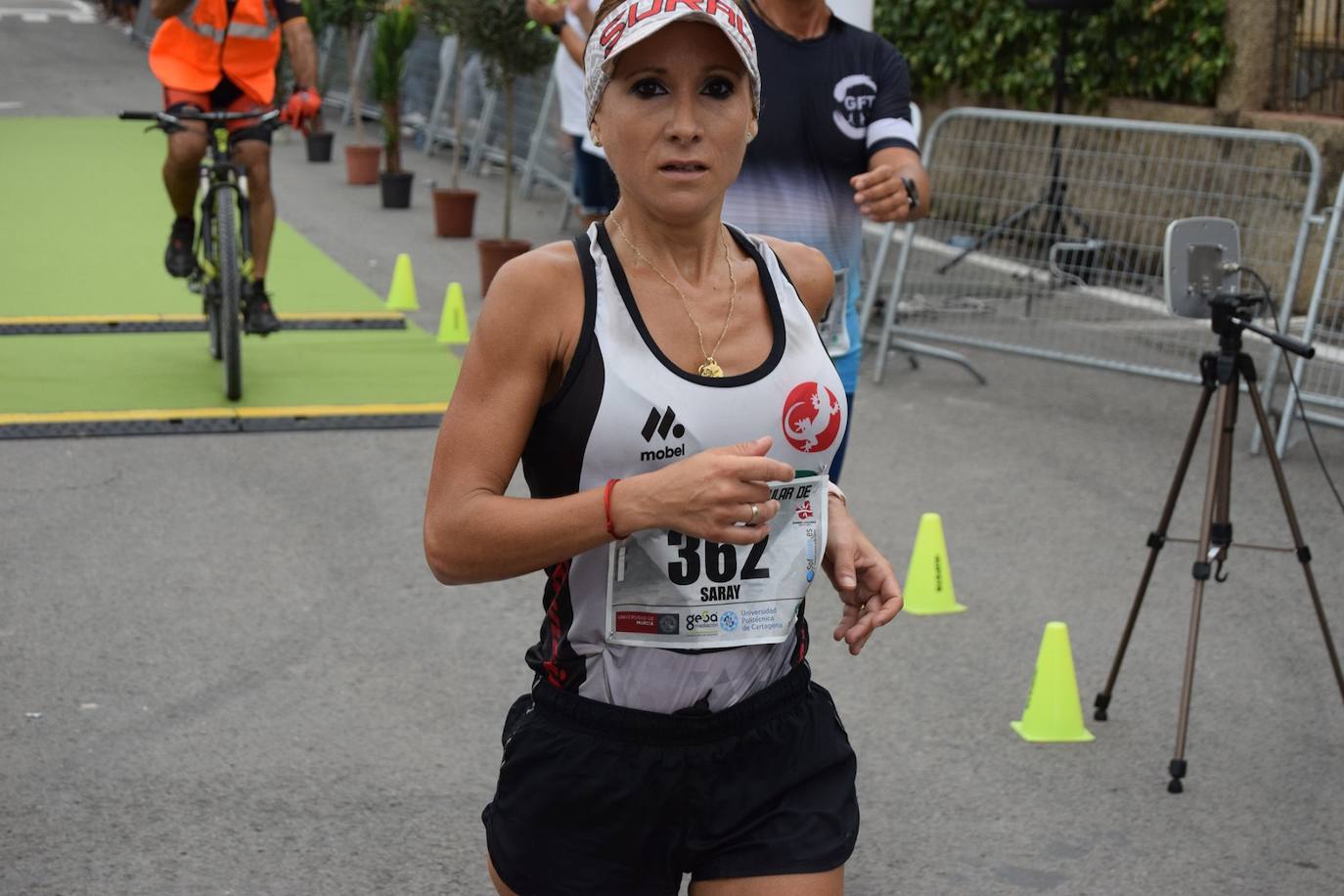 El atleta del Grupo Alcaraz se lleva la XXVII Carrera Popular de la pedanía murciana con un tiempo de 36:06 minutos, por los 43:42 para la corredora del Bathco Running Team