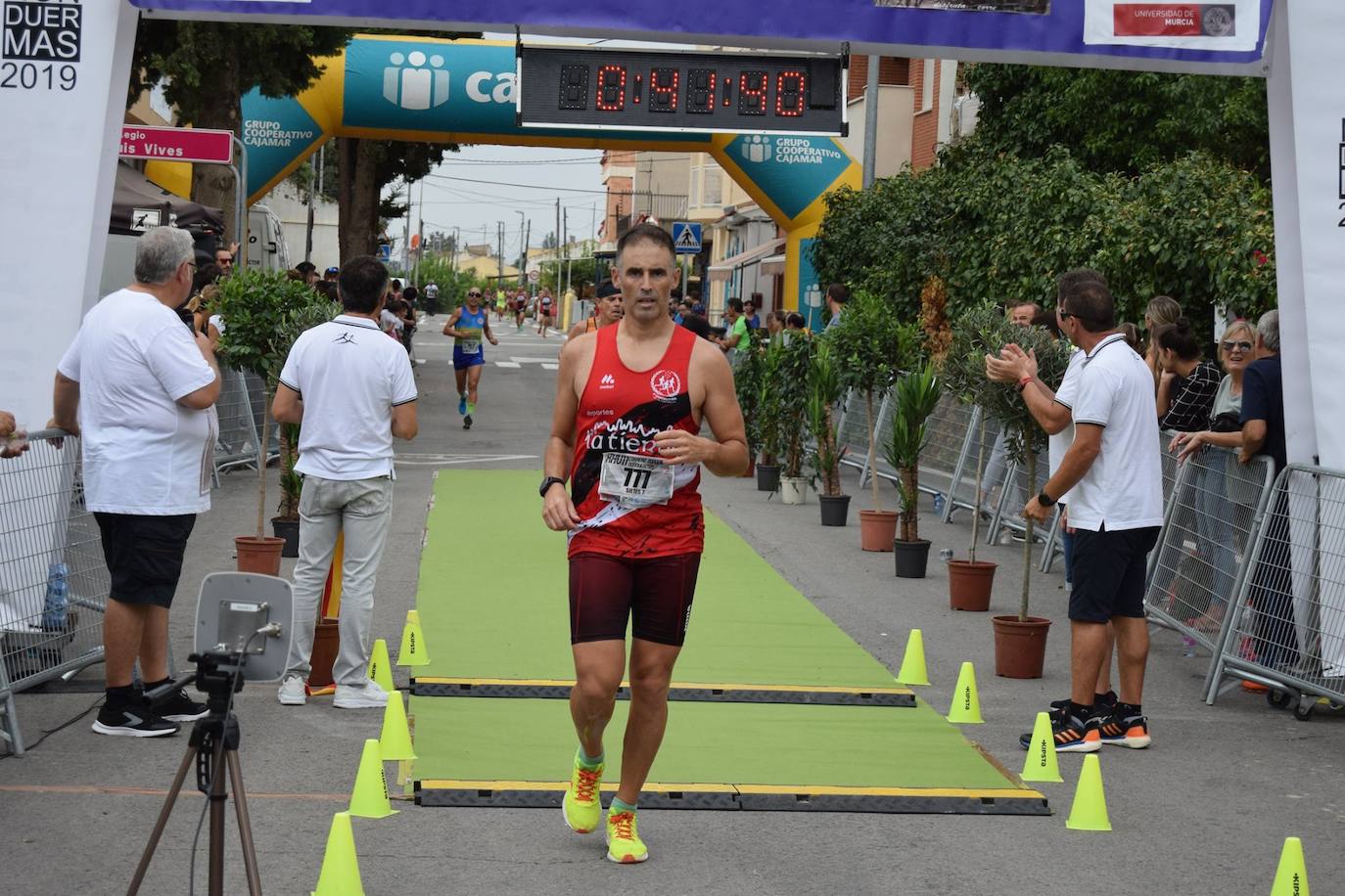 El atleta del Grupo Alcaraz se lleva la XXVII Carrera Popular de la pedanía murciana con un tiempo de 36:06 minutos, por los 43:42 para la corredora del Bathco Running Team