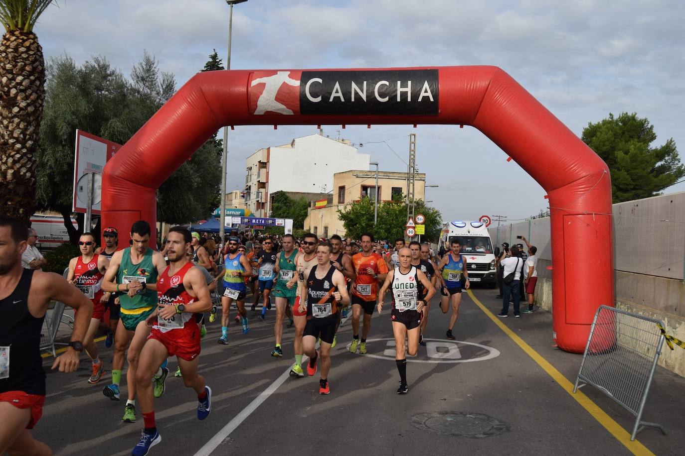 El atleta del Grupo Alcaraz se lleva la XXVII Carrera Popular de la pedanía murciana con un tiempo de 36:06 minutos, por los 43:42 para la corredora del Bathco Running Team