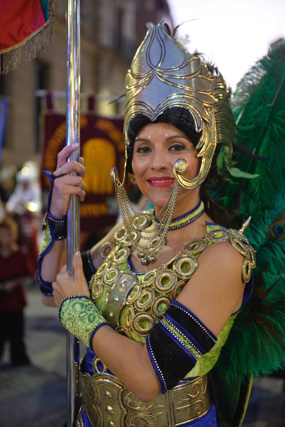 Con la plaza Belluga como escenario, medio centenar de festeros rememoran la conversión cristiana de Murcia.