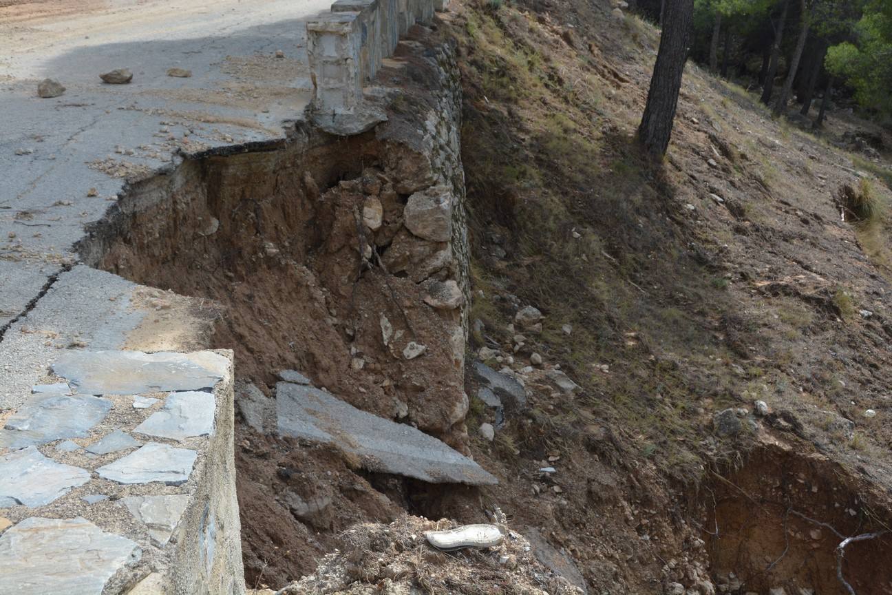 El Ayuntamiento de Cieza ha aprobado solicitar al Consejo de Ministros la declaración de su término Municipal así como del resto de municipios de la Región afectados, como zona afectada gravemente por una emergencia de protección civil.