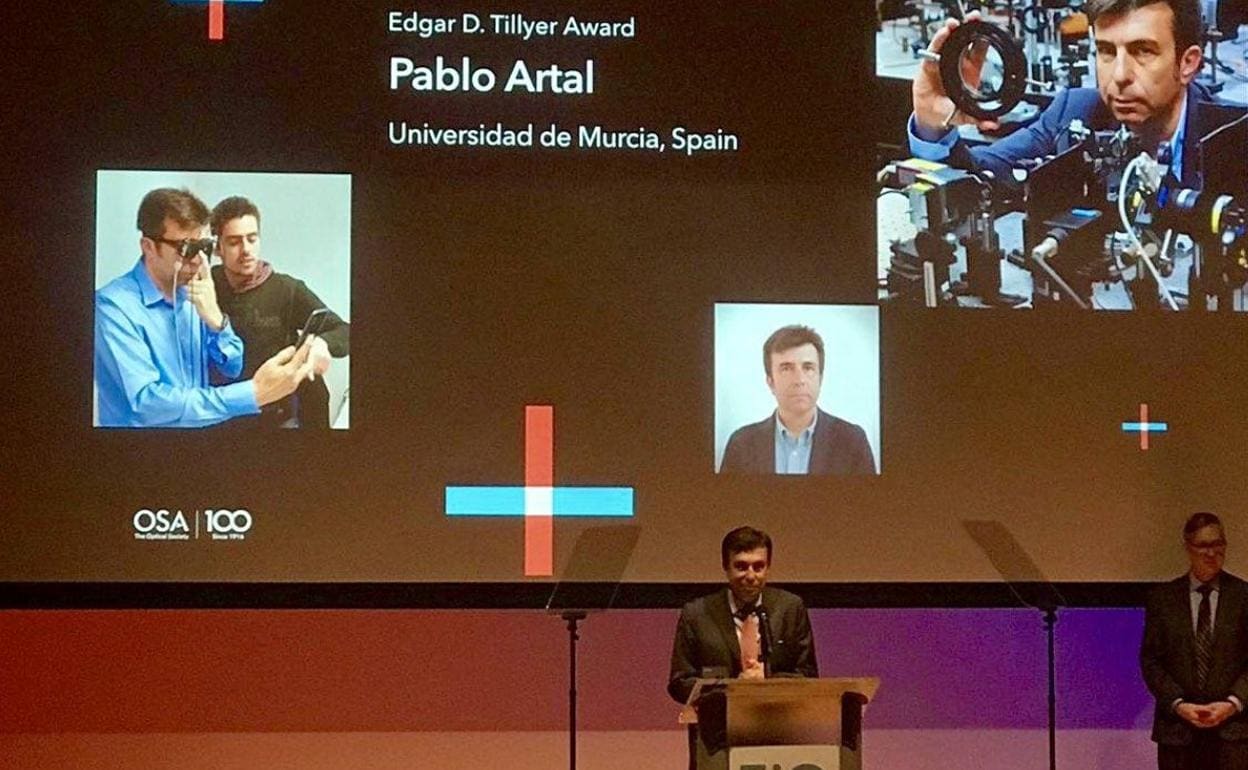 El catedrático de Óptica de la UMU, Pablo Artal, este martes.