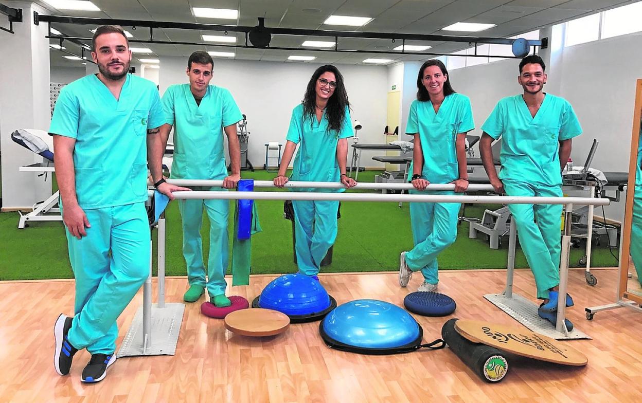 Equipo de la Unidad Integral Deportiva de Centro Médico Virgen de la Caridad. Ángela de la Llana