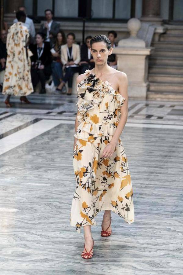  Victoria Beckham presenta su colección Primavera/Verano 2020 en la Fashion Week de Londres