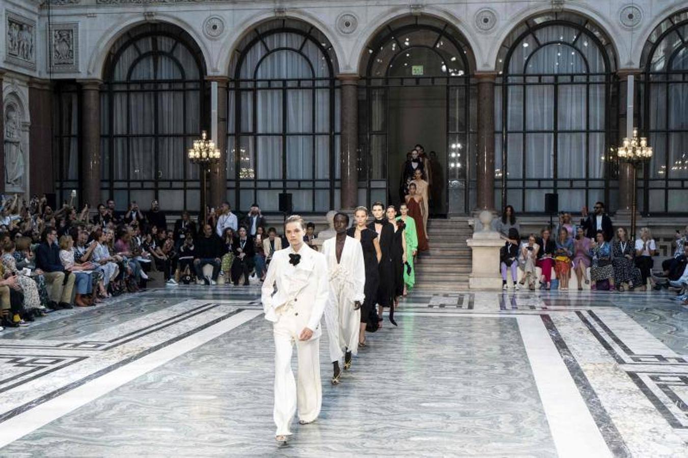  Victoria Beckham presenta su colección Primavera/Verano 2020 en la Fashion Week de Londres