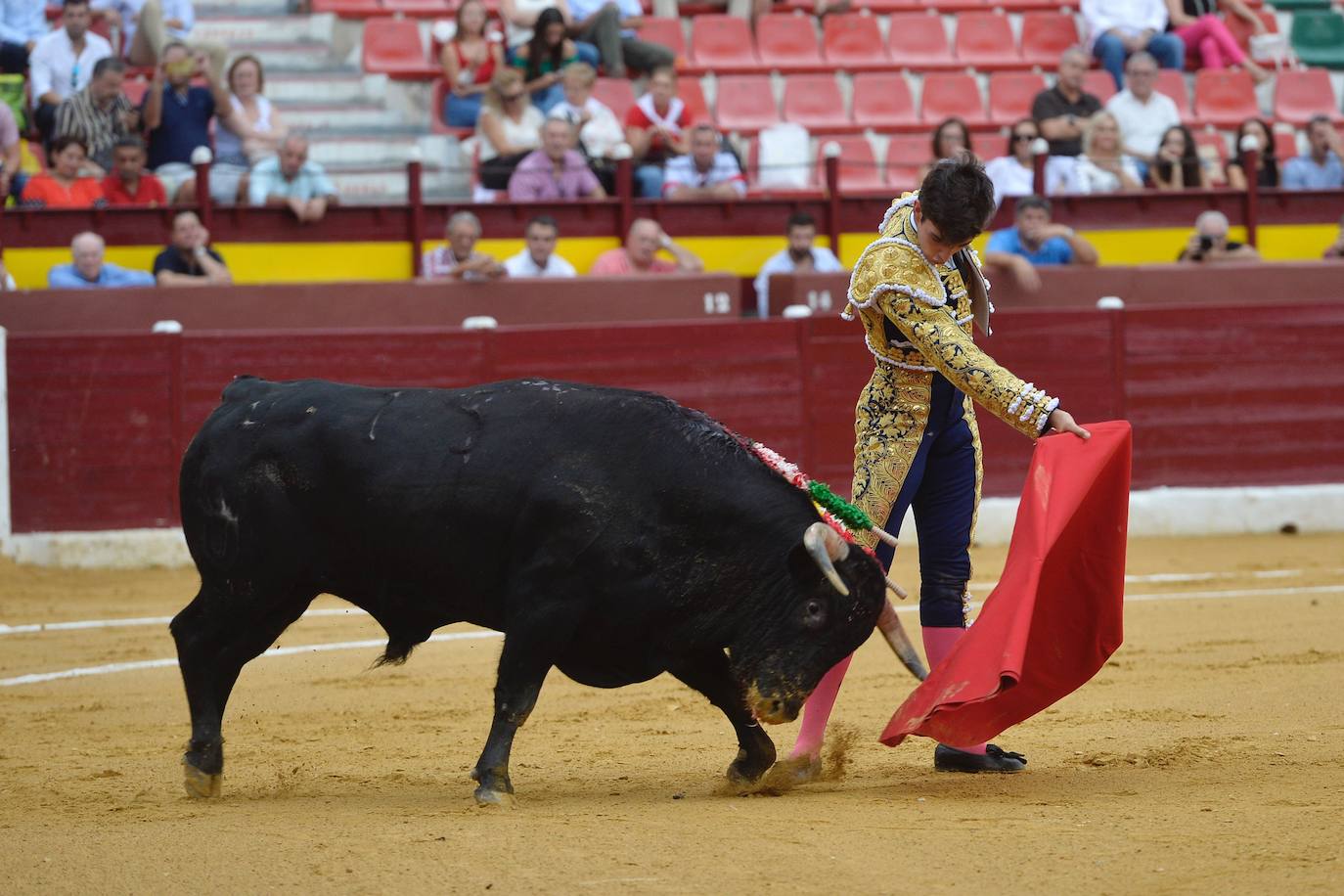Fotos: Debut y puerta grande para José María trigueros