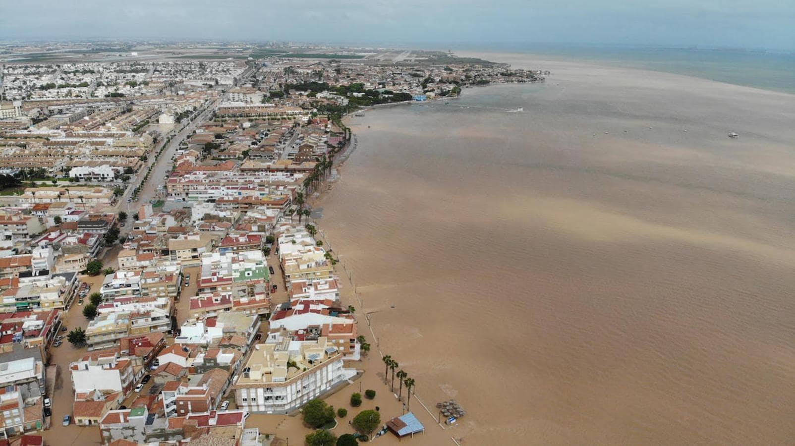 La localidad de Los Alcázares, inundada tras el paso de la DANA.