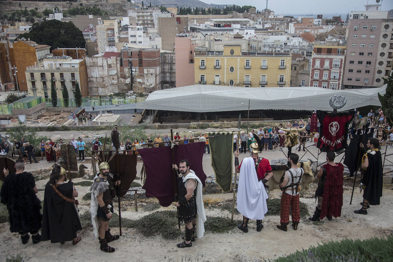 La Ruta Iter Ignis comenzó en Cabo de Palos y reunió a una veintena de relevistas.