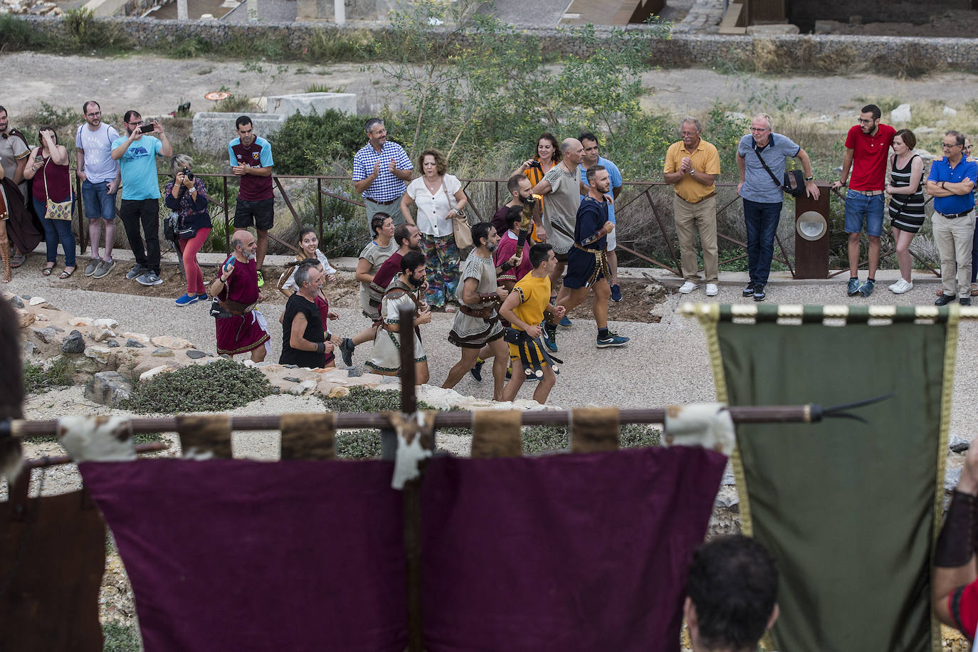 La Ruta Iter Ignis comenzó en Cabo de Palos y reunió a una veintena de relevistas.