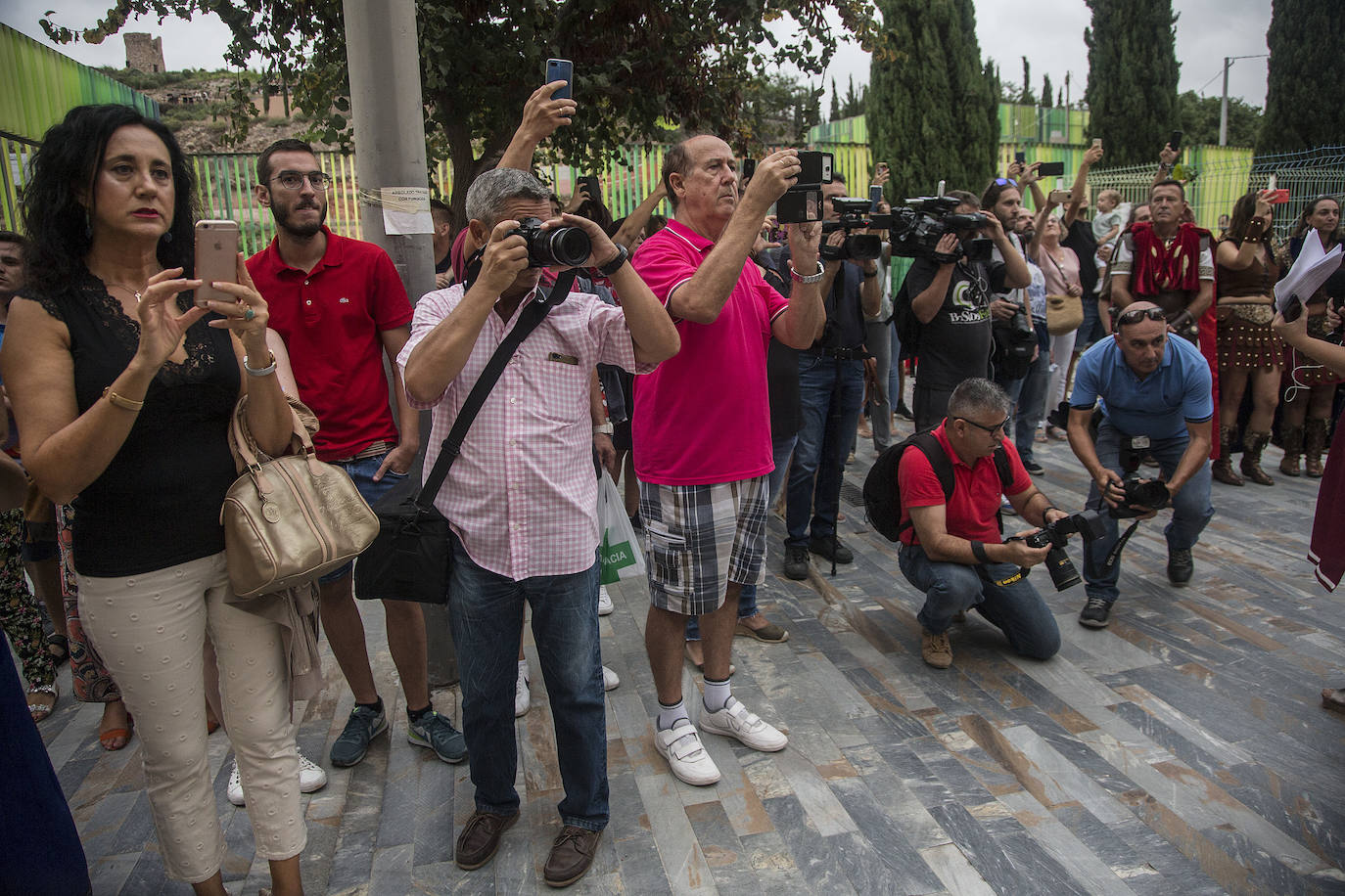 La Ruta Iter Ignis comenzó en Cabo de Palos y reunió a una veintena de relevistas.
