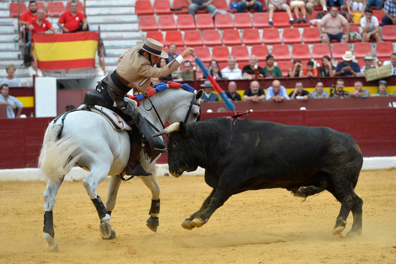 Fotos: Corrida de rejones de la Feria Taurina de Murcia 2019