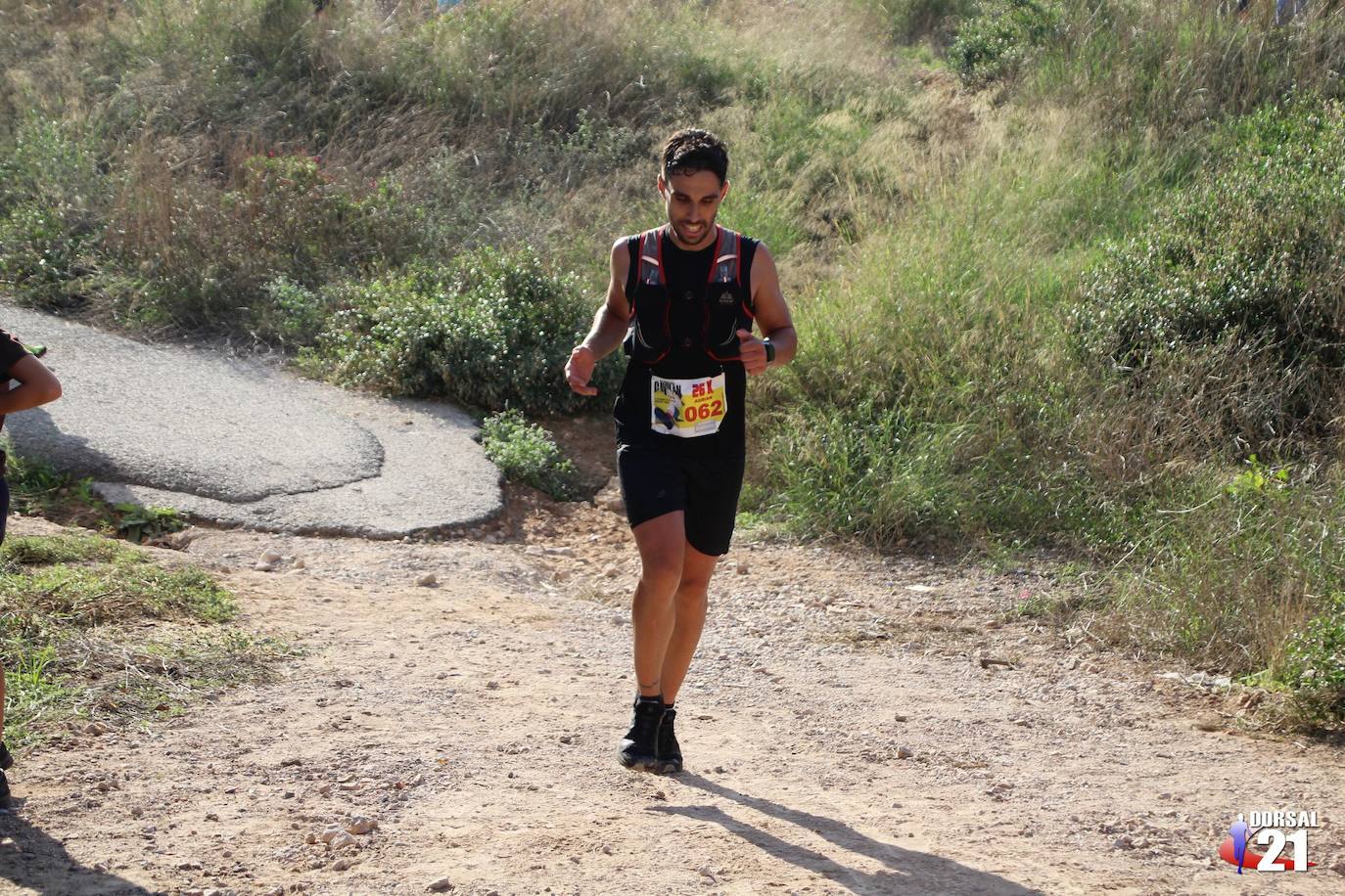 El atleta del Mobel Automenor Running Team Alfonso De Moya se lleva el VI Trail del Gavilán con un tiempo de 2:19:21 en los 22 kilómetros, por los 2:43:57 para su compañera de club Ana Isabel Cánovas