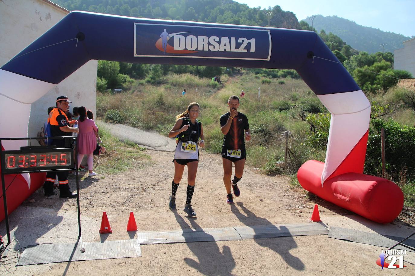 El atleta del Mobel Automenor Running Team Alfonso De Moya se lleva el VI Trail del Gavilán con un tiempo de 2:19:21 en los 22 kilómetros, por los 2:43:57 para su compañera de club Ana Isabel Cánovas