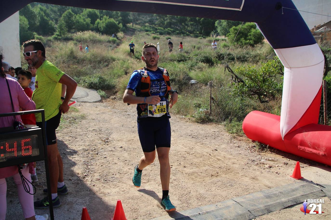 El atleta del Mobel Automenor Running Team Alfonso De Moya se lleva el VI Trail del Gavilán con un tiempo de 2:19:21 en los 22 kilómetros, por los 2:43:57 para su compañera de club Ana Isabel Cánovas