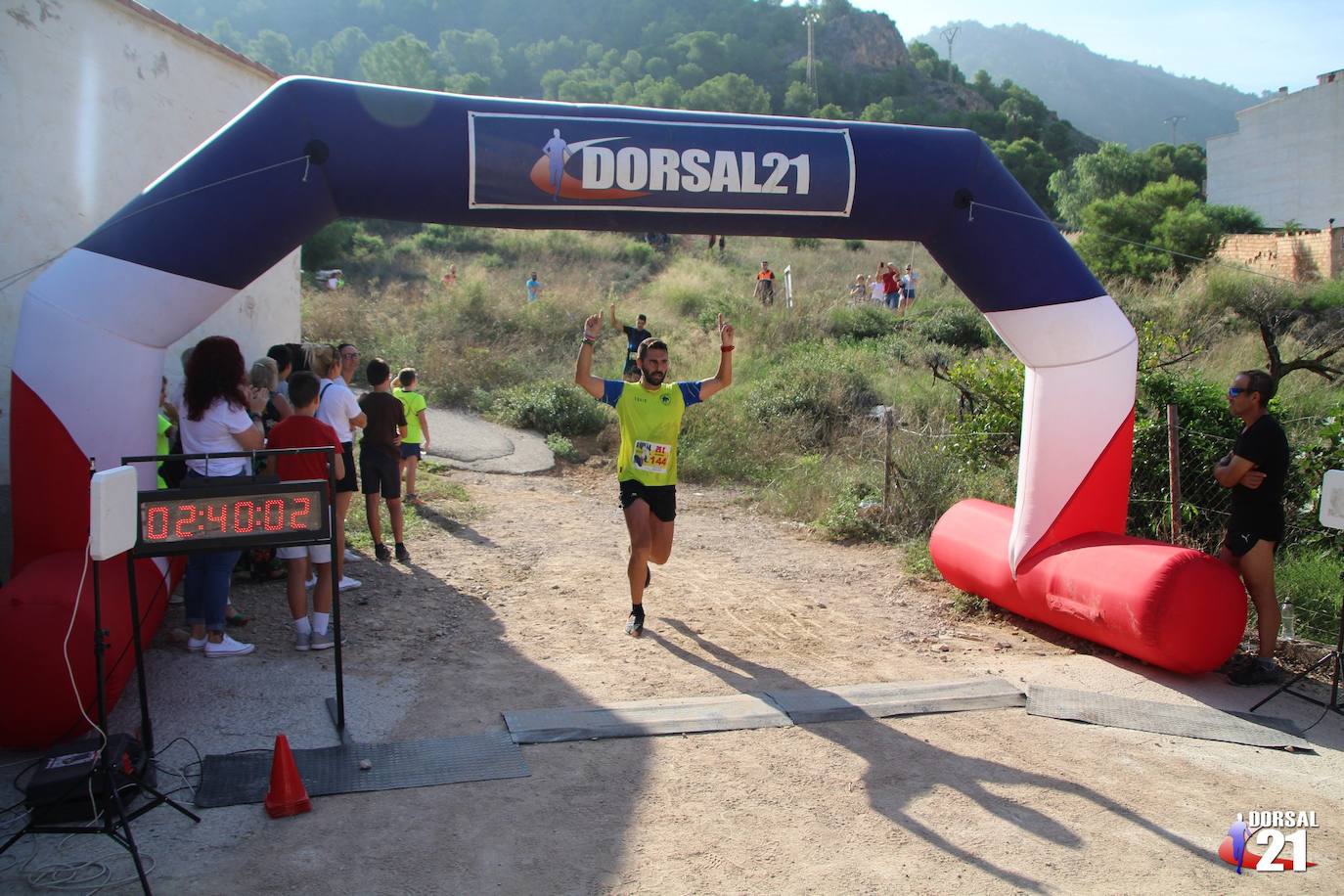 El atleta del Mobel Automenor Running Team Alfonso De Moya se lleva el VI Trail del Gavilán con un tiempo de 2:19:21 en los 22 kilómetros, por los 2:43:57 para su compañera de club Ana Isabel Cánovas