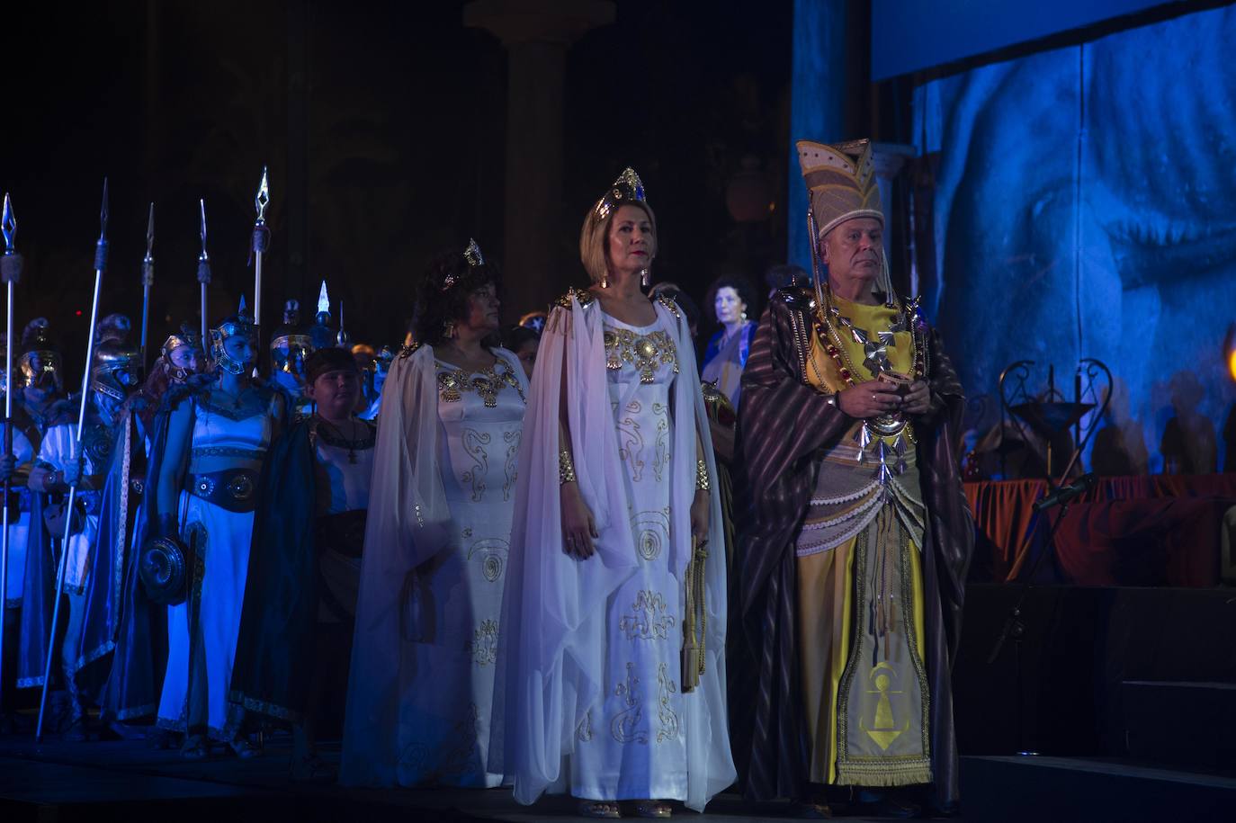 El espectáculo de luz y sonido brilló durante más de una hora y media en un escenario de cien metros de ancho, con dos grandes pantallas de vídeo.