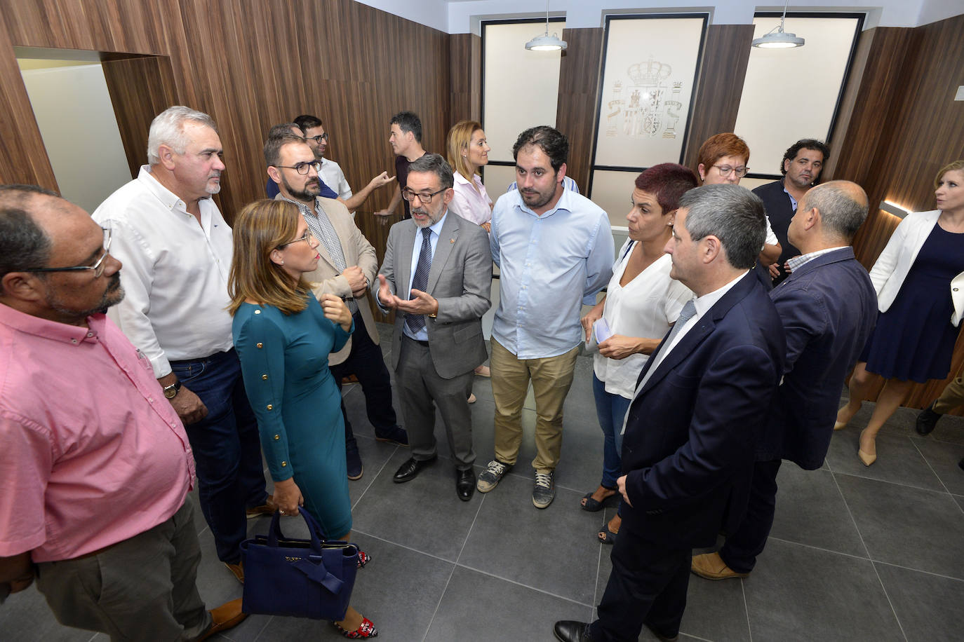 Los 45 alcaldes de los municipios de la Región acudieron a la reunión convocada por la Delegación de Gobierno para tratar cuestiones relativas al Decreto Extraordinario de Ayudas tras la DAN