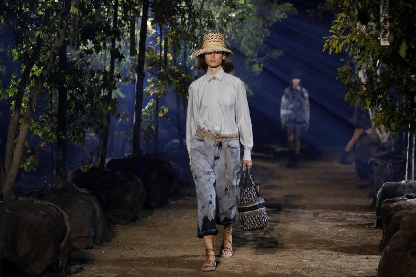 Dior inaugura la pasarela de la París Fashion Week con los diseños de Maria Grazia Chiuri de Primavera/Verano 2020