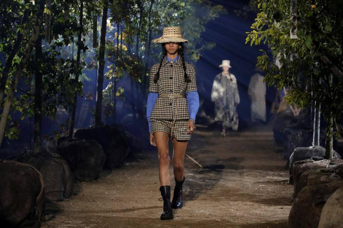 Dior inaugura la pasarela de la París Fashion Week con los diseños de Maria Grazia Chiuri de Primavera/Verano 2020