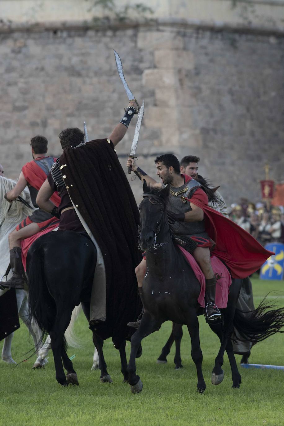 La Batalla entre carthagineses y romanos deleita a más de 5.000 personas, con una puesta en escena con más luchas cuerpo a cuerpo